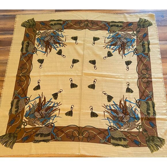 Scarf Made in Italy 45" Square Duck Hunting Gun Tan Beige - Picture 1 of 5